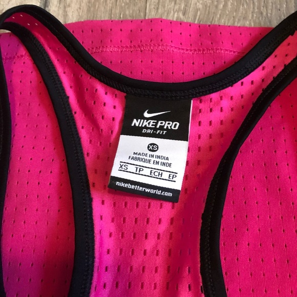 Nike XS Tank - Picture 2 of 3